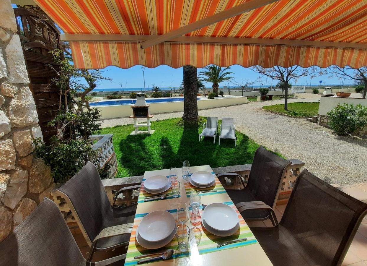 Beach Resort La Margarita โอสปิตาเล็ต เด ลินฟันต์ ภายนอก รูปภาพ